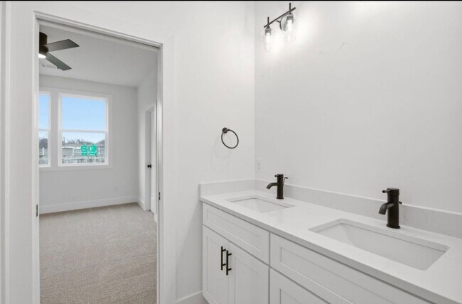 Building Photo - 5618 Obrien Ave