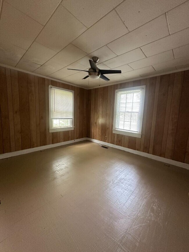 Building Photo - 4370 Mikado Ave