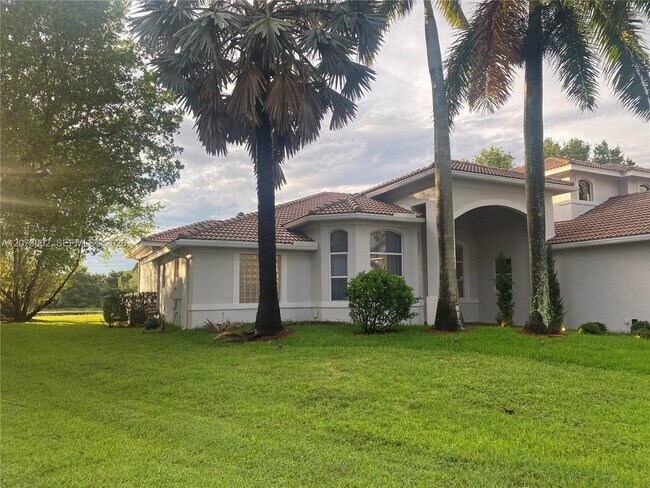 Building Photo - 1360 Victoria Isle Dr