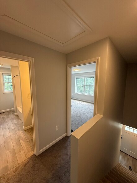 Building Photo - 86 Reservoir Dr