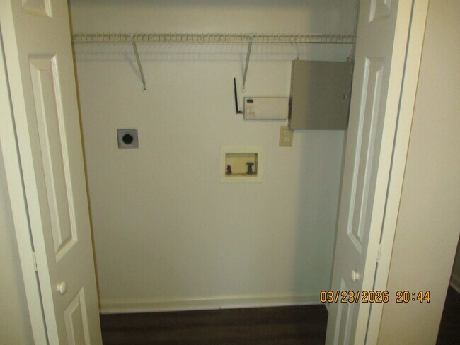 Building Photo - 3708 Countryside Dr