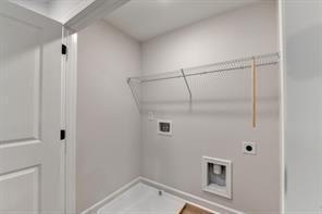 Building Photo - 1927 Audra Aly