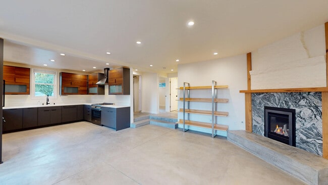 Building Photo - 3922 21st St