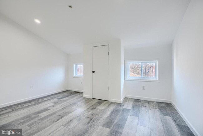 Building Photo - 7 S Carrollton Ave