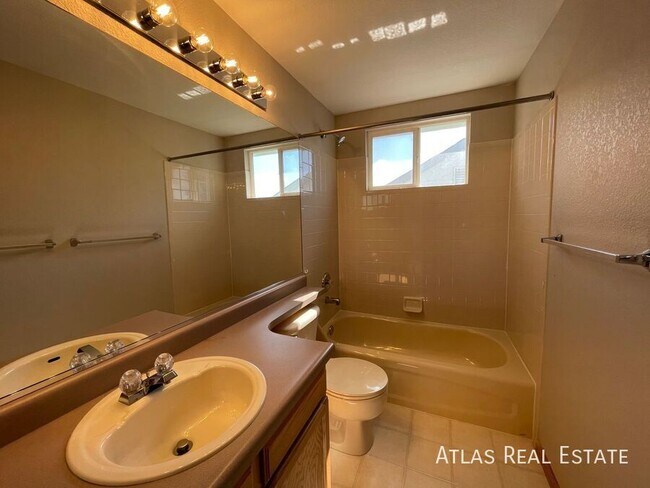 Building Photo - 6388 La Plata Peak Dr