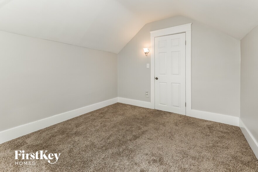 Building Photo - 814 Bowditch St