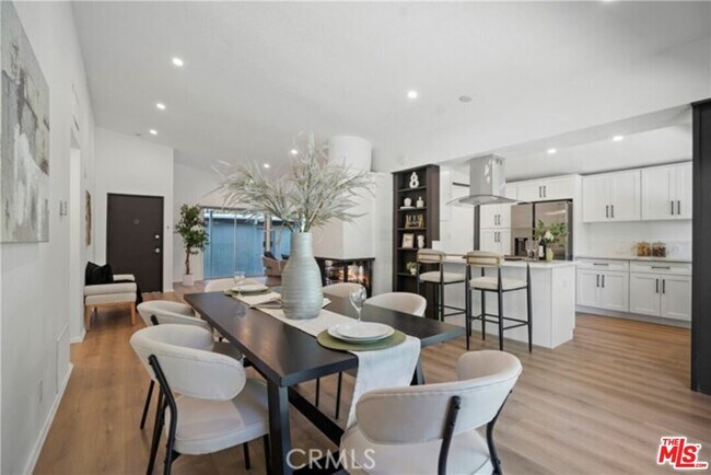 Building Photo - 18244 Jovan St