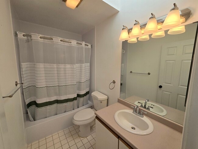 Building Photo - 103 Spinnaker Way