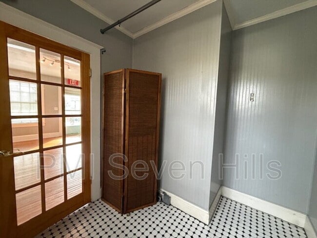 Building Photo - 1350 N Gadsden St