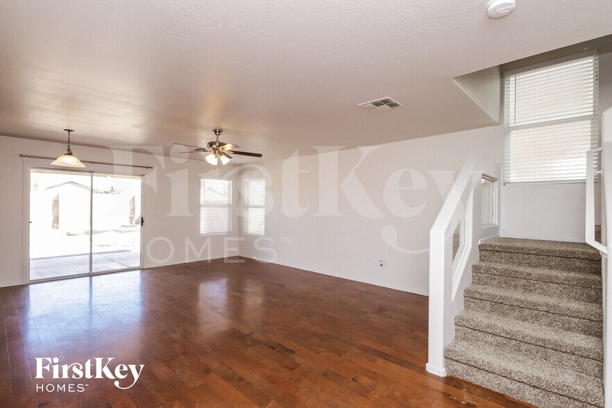 Building Photo - 31315 N Shale Dr