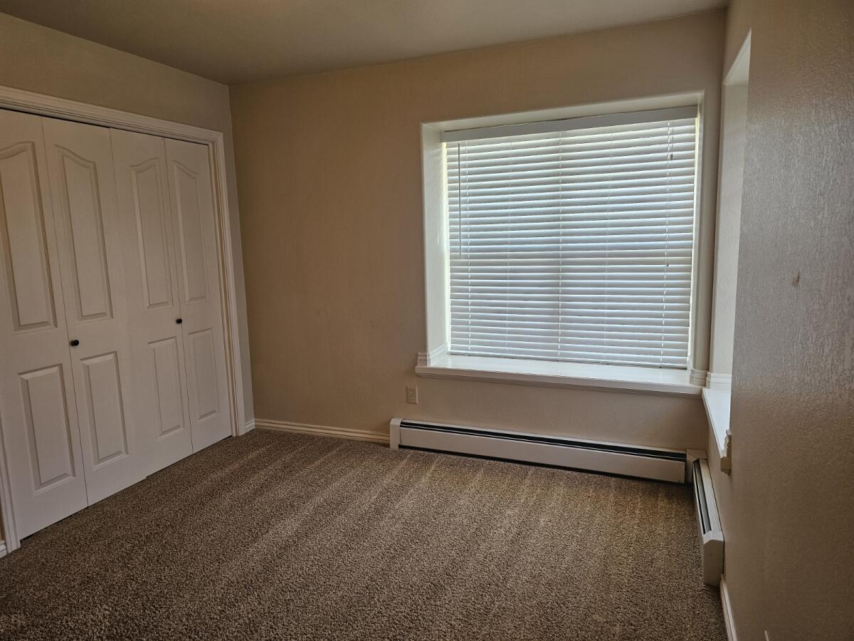 Building Photo - 2492 E Harbor Cir