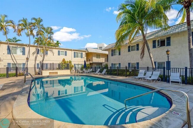 Building Photo - 8609 SW 68th Ct