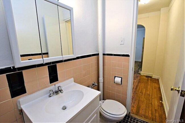 Building Photo - 41-30-41-46 46th St