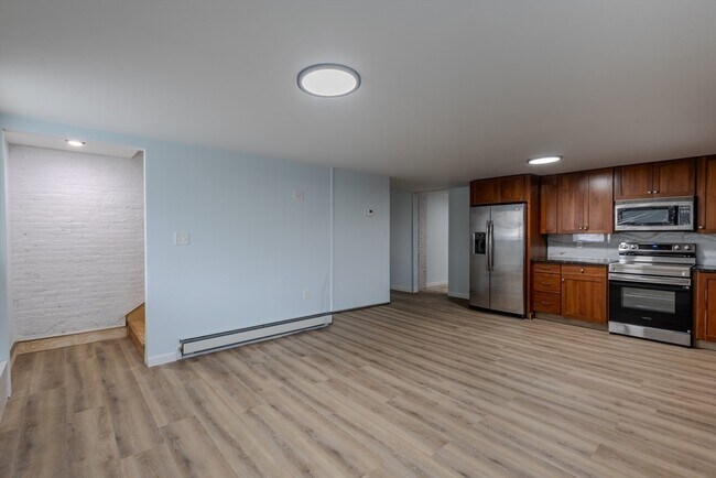 Building Photo - 53 Berkley St