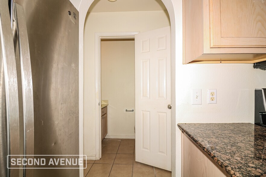 Building Photo - 6010 Suffolk Dr