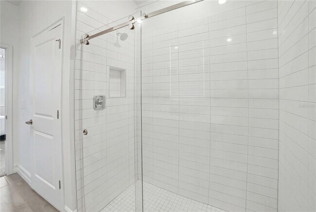 Building Photo - 11534 72nd Pl E