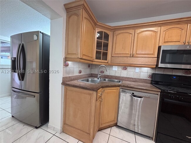 Building Photo - 911 NW 30th Pl