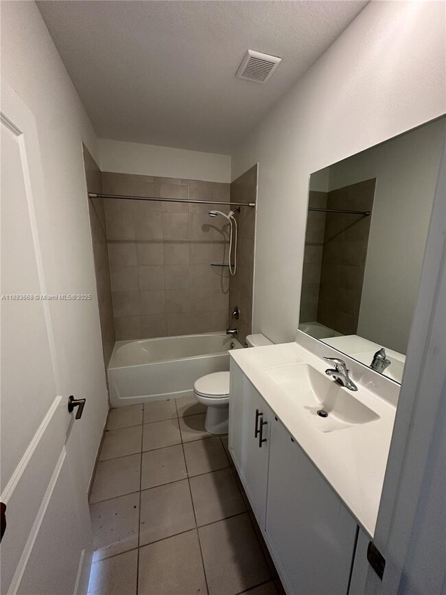 Building Photo - Northeast 3rd Place, North Miami Beach, FL 33179 - 3 BR 3 BA townhouse