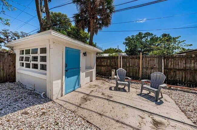 Building Photo - 1233 Sedeeva Cir S