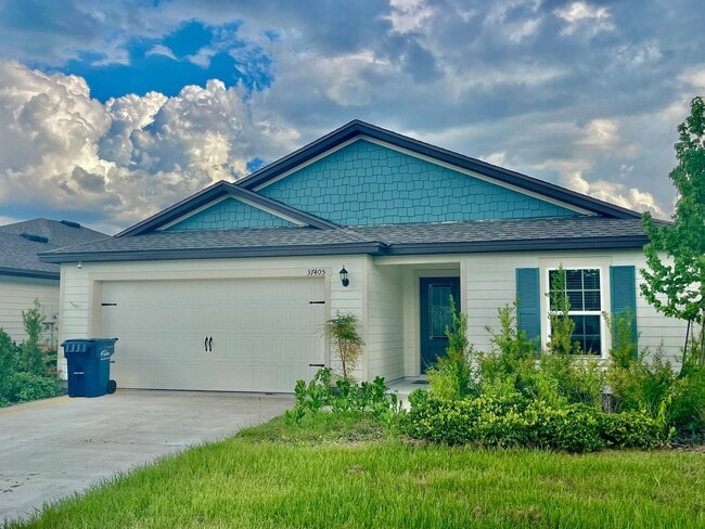 Building Photo - 37405 Whisper Wy