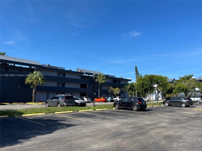 Building Photo - 8841 W Flagler St