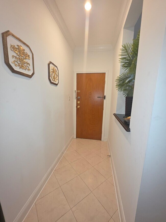 Building Photo - 217 44th St