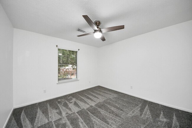 Building Photo - 22907 Copper Creek Ln