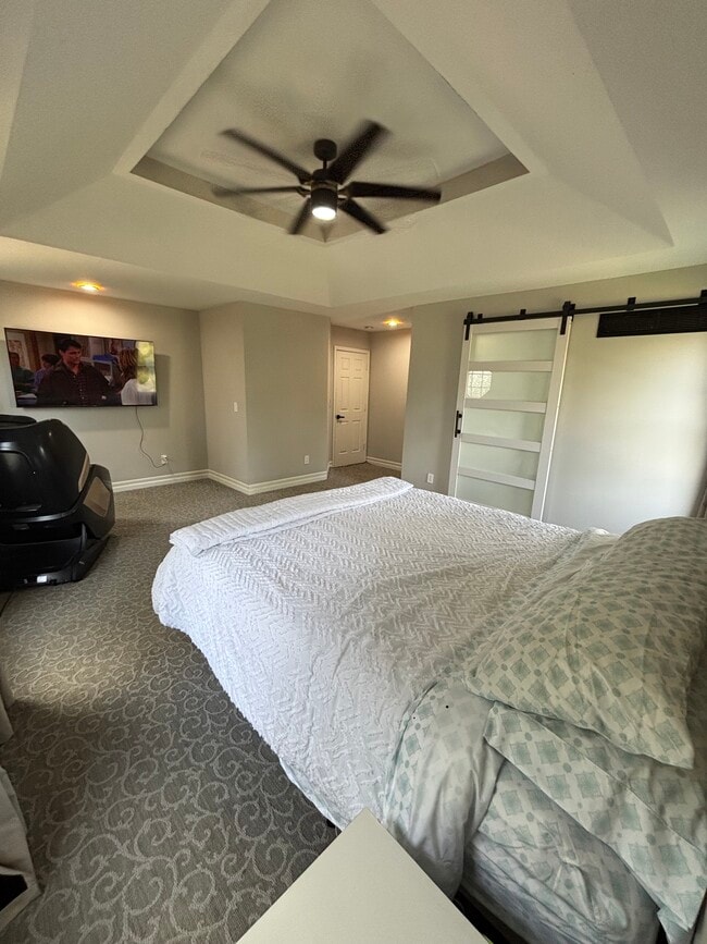 Building Photo - 4320 SW Gull Point Dr