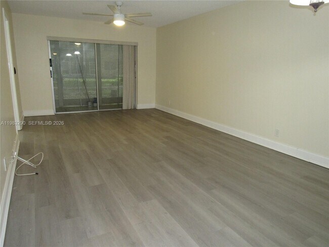 Building Photo - 100 Ashbury Rd