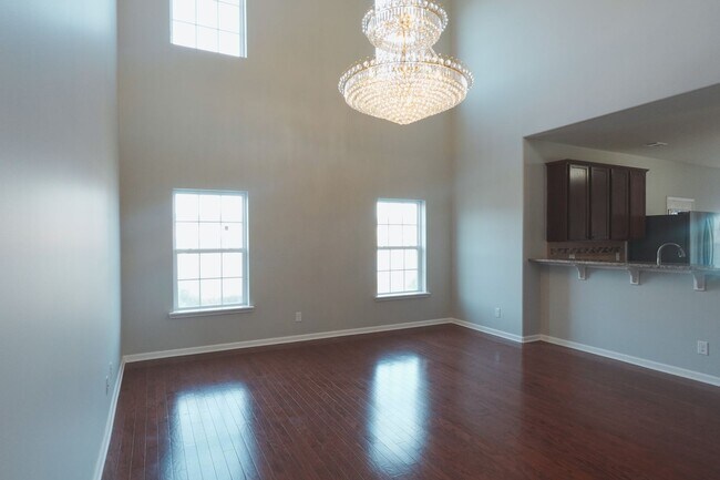 Building Photo - Available Soon!