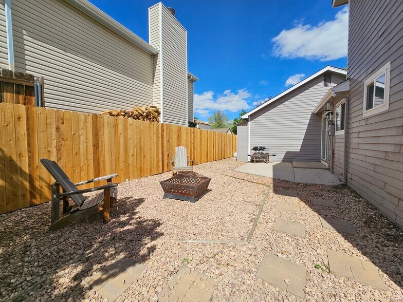 Building Photo - 7840 Lindsey Dr