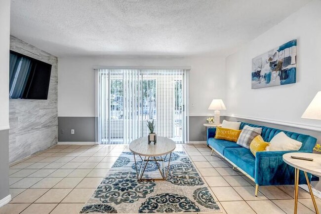 Building Photo - 111 E 1st St