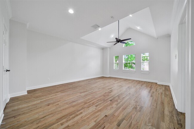 Building Photo - 5341 Kiam St