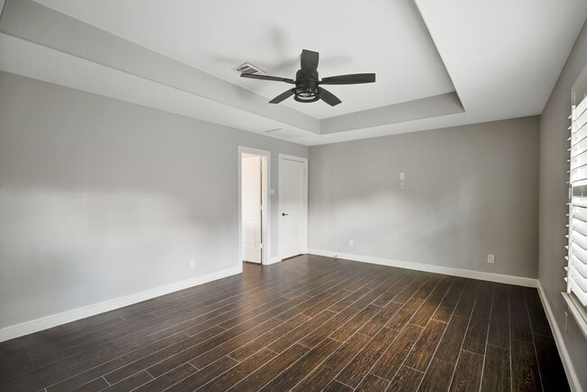 Building Photo - 831 Bradwell Dr