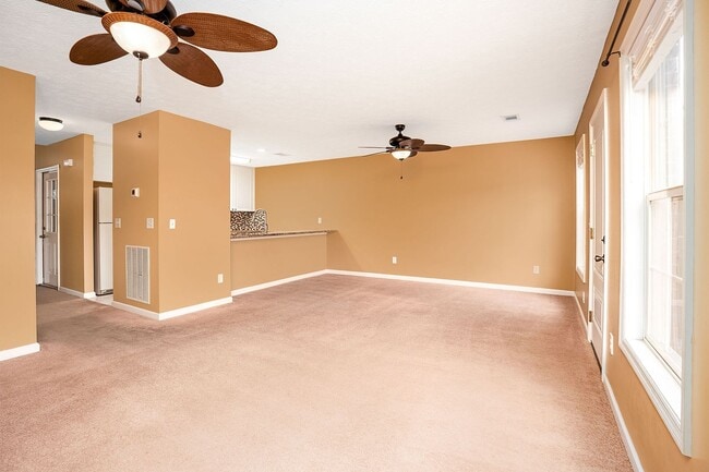 Building Photo - 2428 E University Dr
