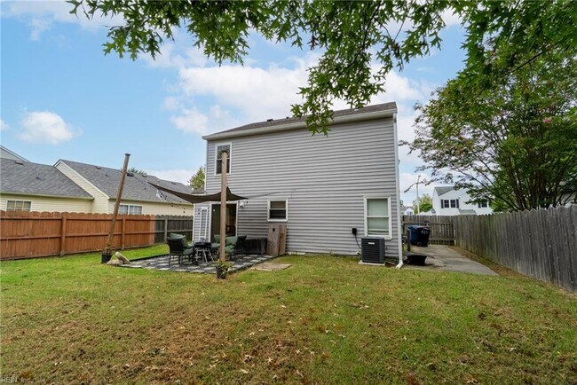Building Photo - 517 Woodshire Way