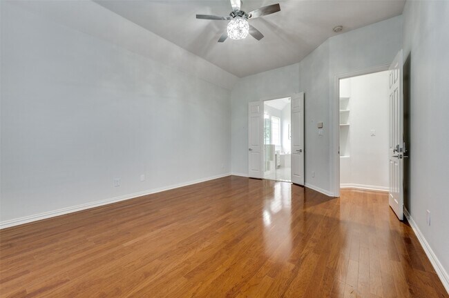 Building Photo - 7444 Primrose Dr