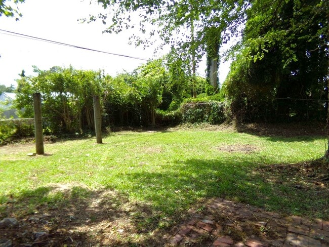 Building Photo - Fully Renovated Home in Havelock