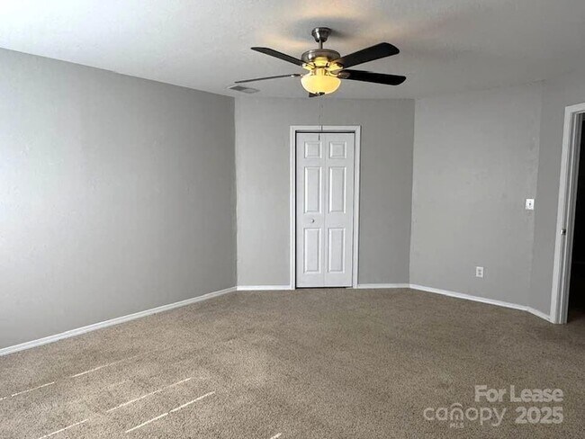 Building Photo - 10942 Dry Stone Dr