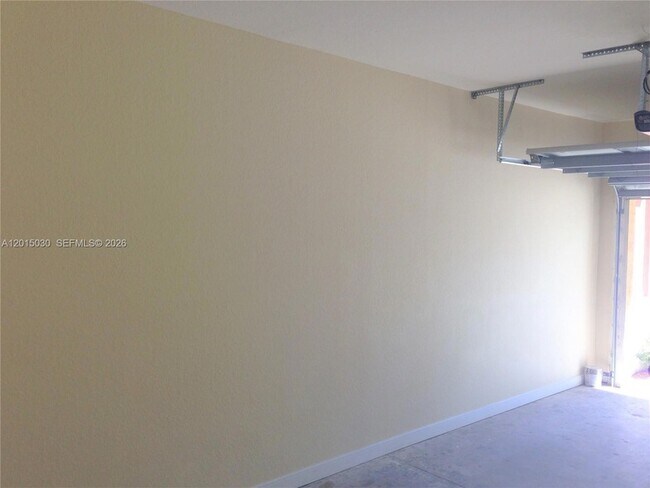 Building Photo - 690 Amador Ln