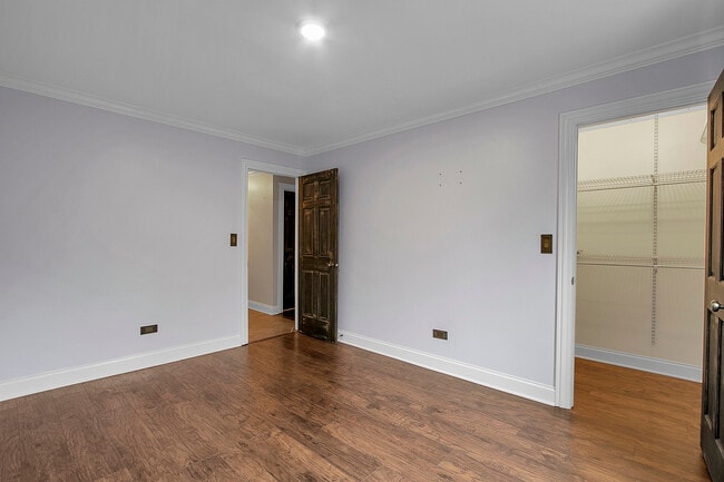 Building Photo - 1002 Castilian Ct