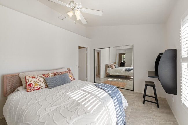 Building Photo - 42885 Scirocco Rd