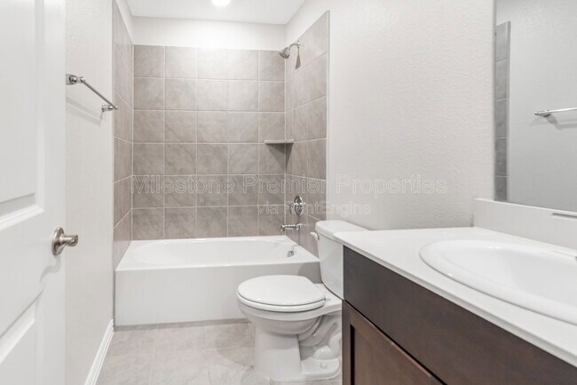 Building Photo - 2200 Dunbar Dr