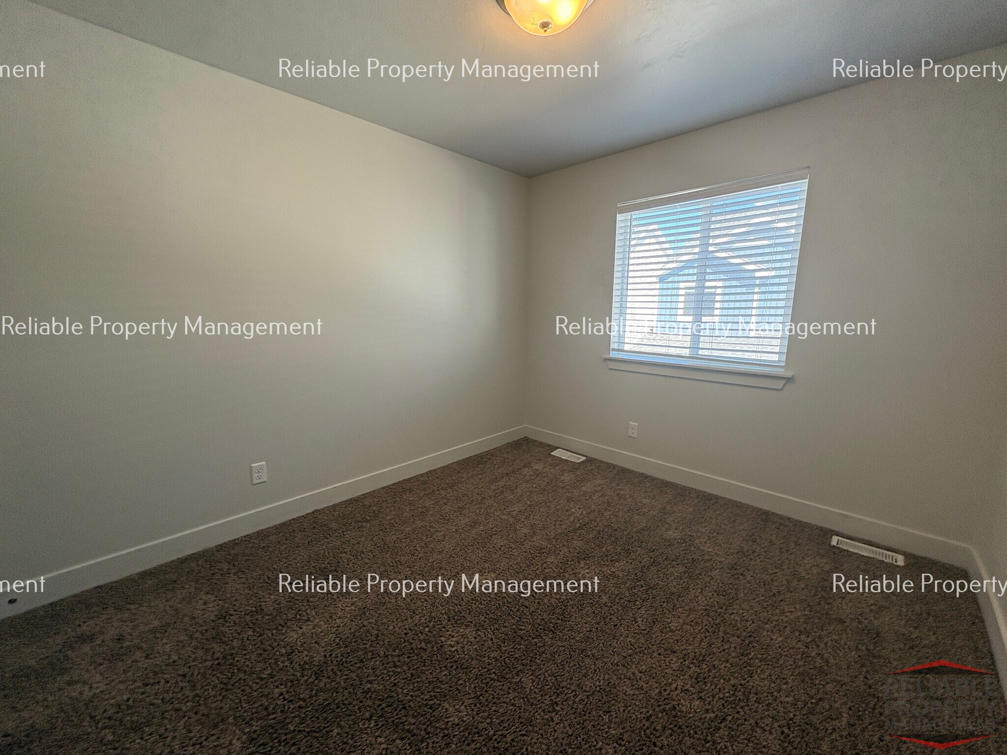 Building Photo - 148 S Emery Ln