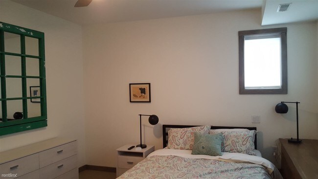 Building Photo - 8 br, 5 bath Condo - 2225 S Shore Dr Harbo...