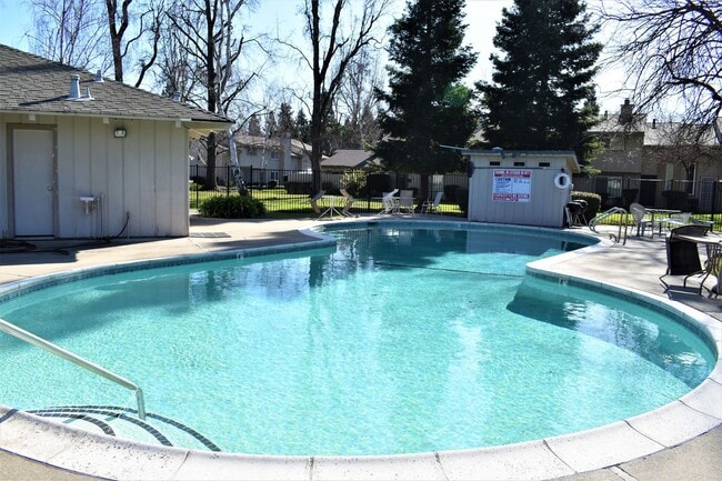 Building Photo - 422 Florin Rd