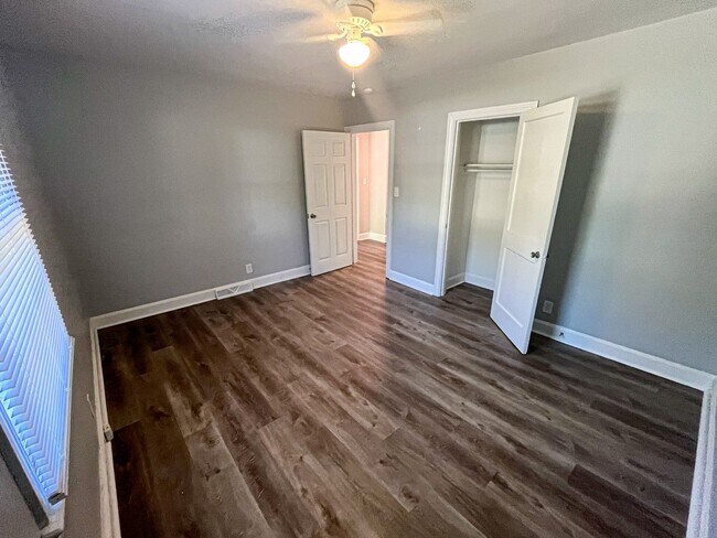 Building Photo - Charming bungalow 2 Bedrooms, 1 Bathroom in Winston Salem