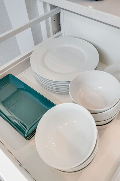 Building Photo - 4613 Dayton Ave N