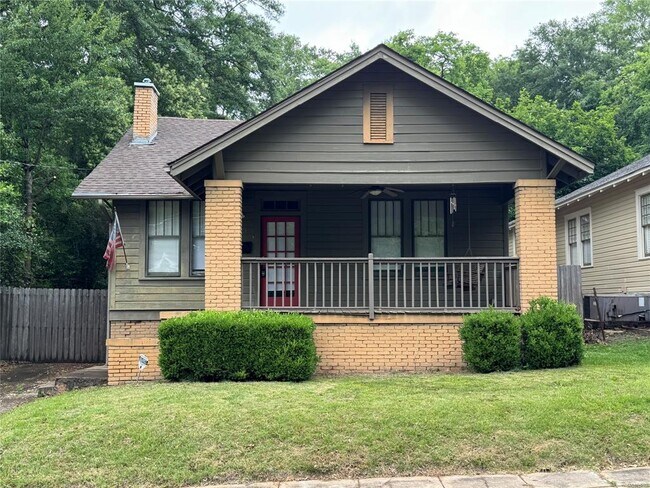 Building Photo - 323 Finley Ave