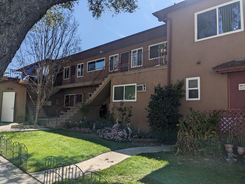 Primary Photo - 666 Pioneer Dr